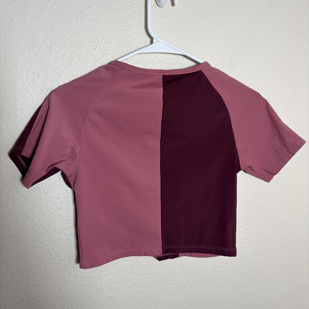 Gymshark T-Shirt Women's Small Pink Colorblock Cropped Athletic Crew Neck - Picture 5 of 9